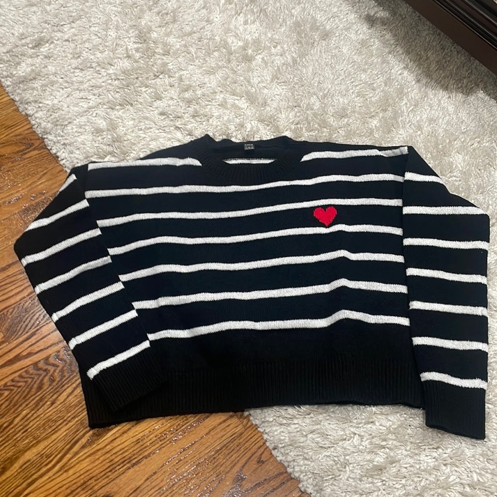 Woman’s Sweater Brand: Shein Size L